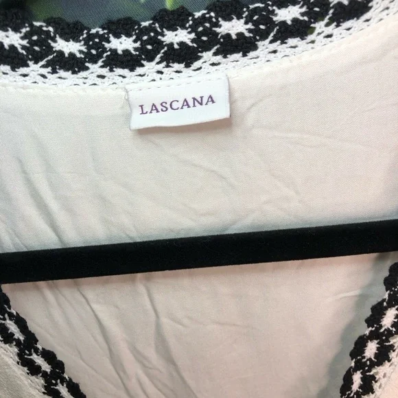 White Dress with Black Trim - Picture 12 of 16